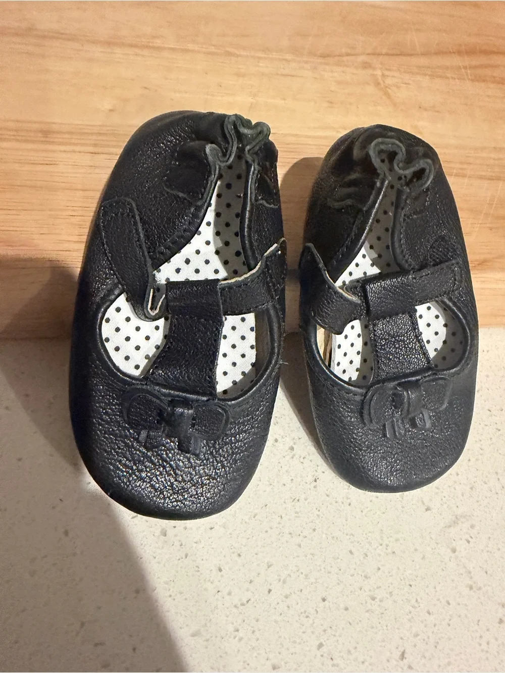 Robeez leather Tori t-strap shoes